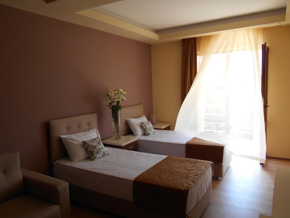 Hotel Amrita 苏呼米 外观 照片